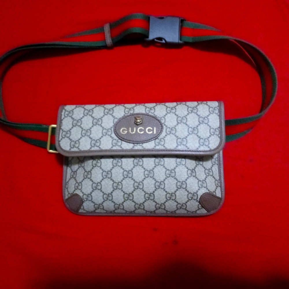 Gucci Gg supreme belt bag. 2way crossbody/unisex